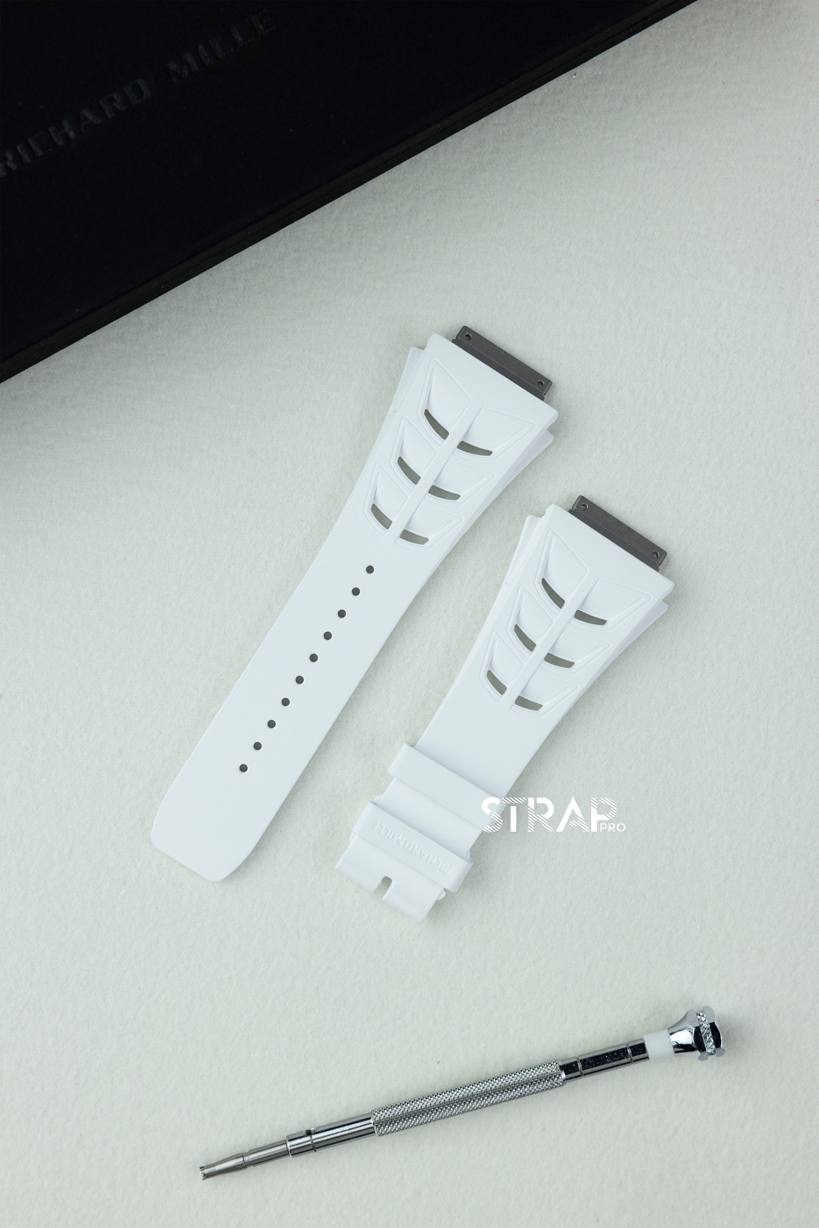 RM11-03 (Rubber)